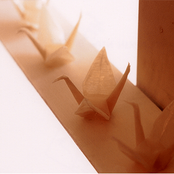 「ボンドの折鶴」の写真